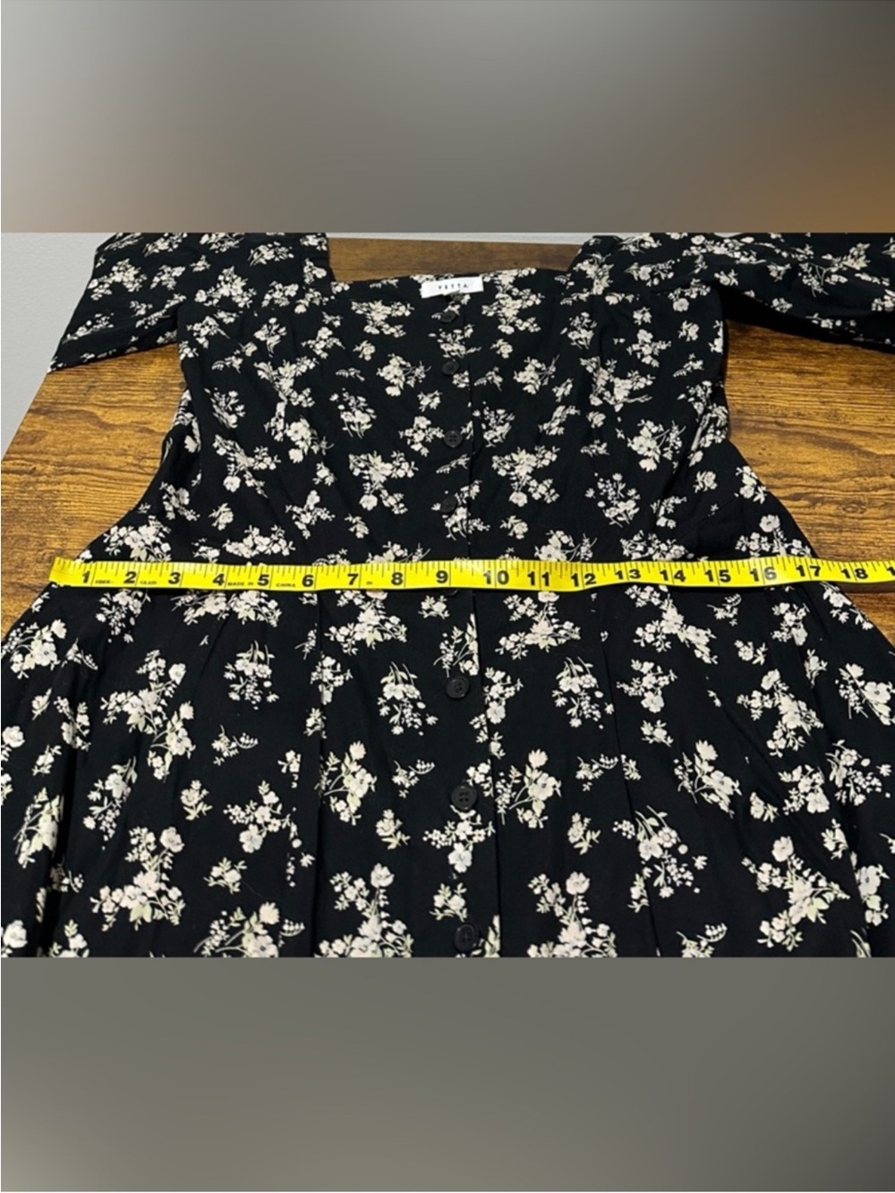 VETTA Black Floral Long-Sleeve Square-Neck Midi Dress - Picture 9 of 11